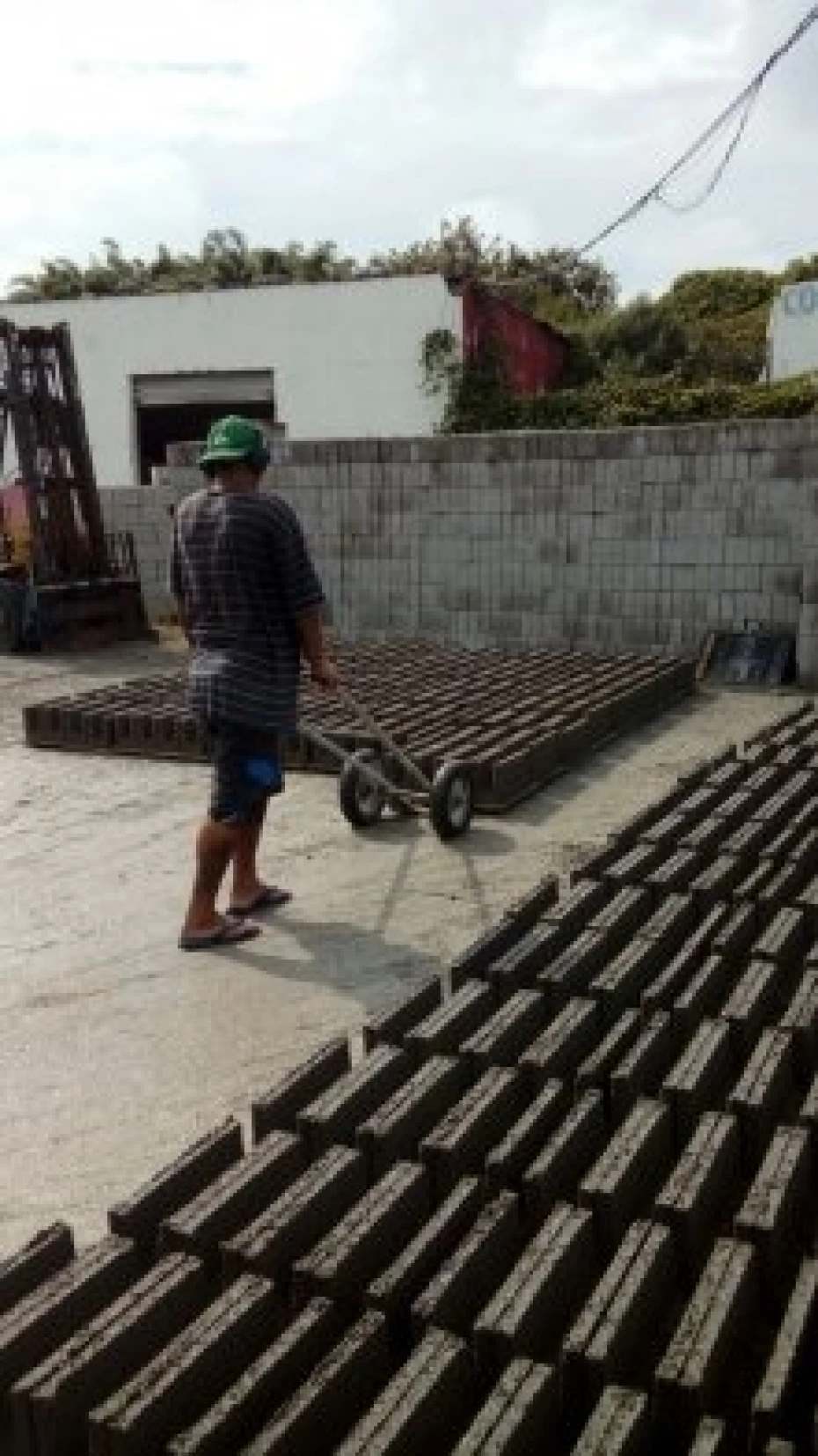 Foto 3:  —  ConstruBlocos - Fábrica de Blocos em Taubaté